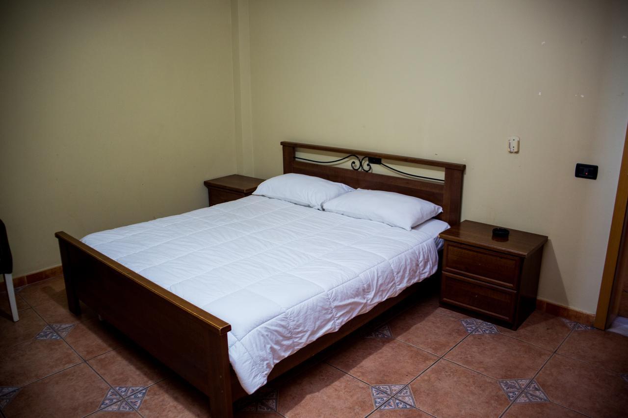 Hotel La Quercia Durrës Dış mekan fotoğraf